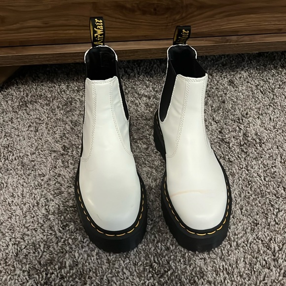 Dr. Martens 2976 Platform Quad - Picture 1 of 7